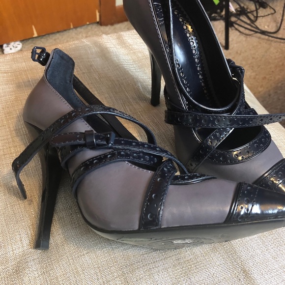 Tory Burch heels 👠 - Picture 2 of 3